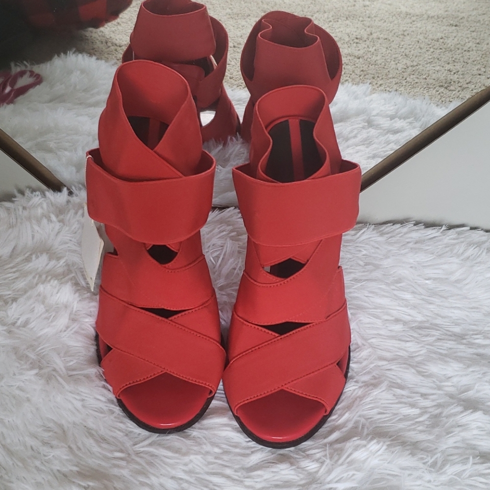 NWT ZARA Red Heels